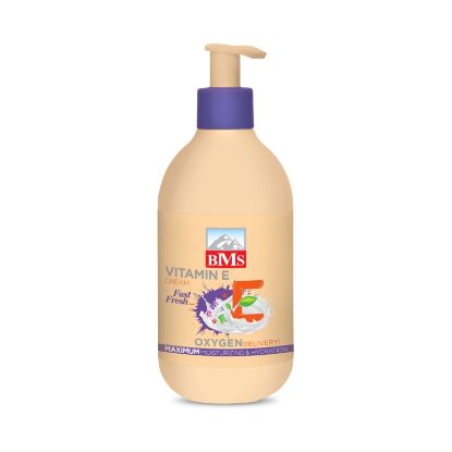 تصویر  کرم مرطوب کننده ویتامین-E پمپی بی.ام.اس